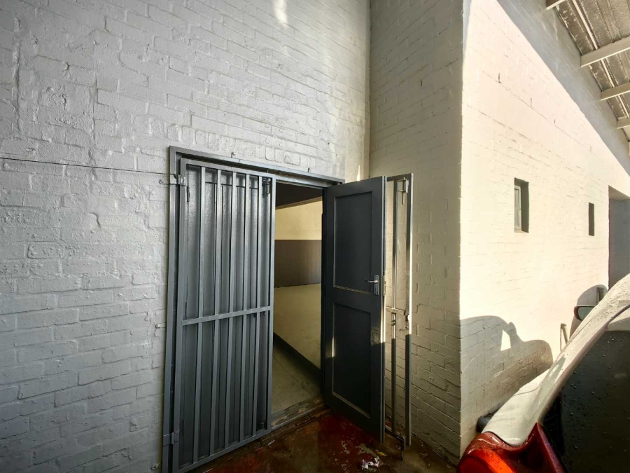 To Let commercial Property for Rent in Salt River Western Cape